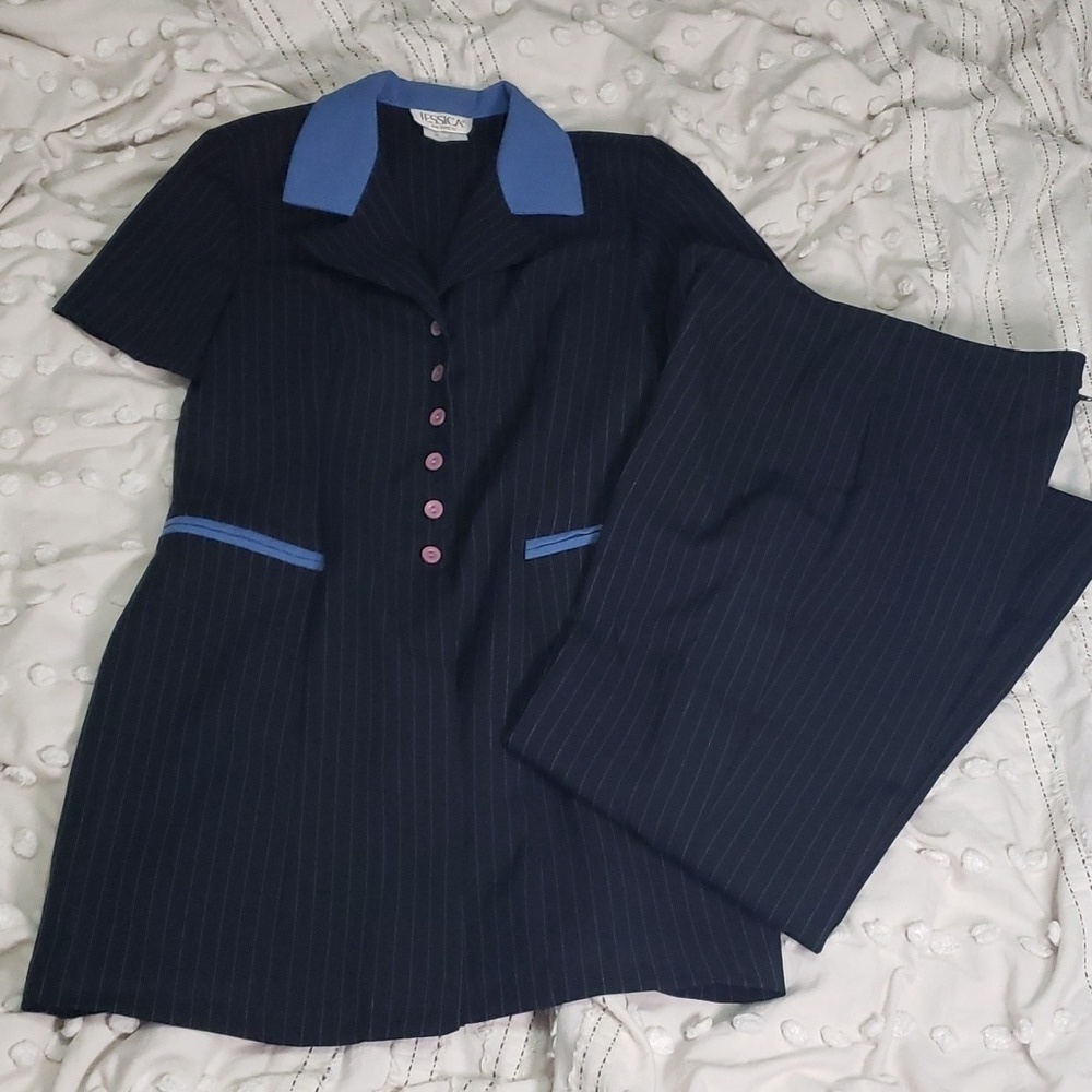 Vintage 80s/90s Jessica petites 2 black/blue pinstriped 2pc pant suit 12
